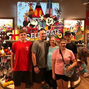 Meet your Posher, Sharon